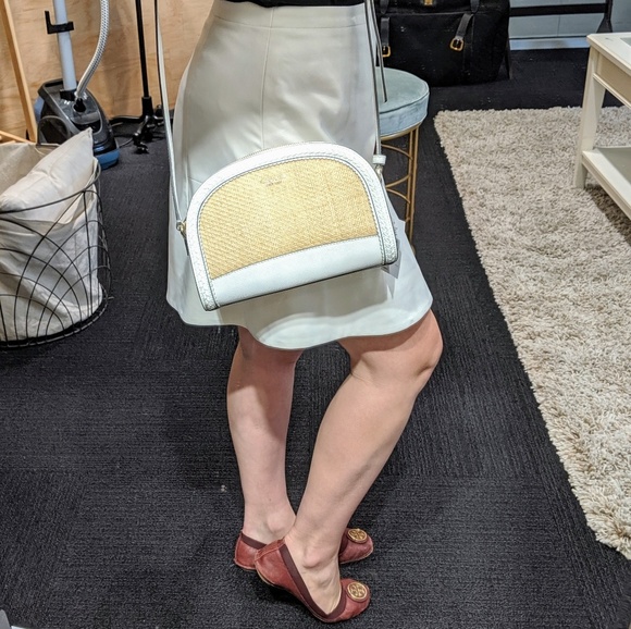 Kate Spade | Reiley Straw Dome Crossbody Bag - Picture 7 of 8